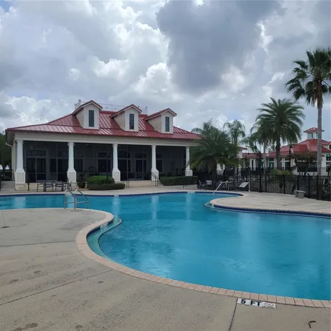 Leisure Pool To Clubhouse