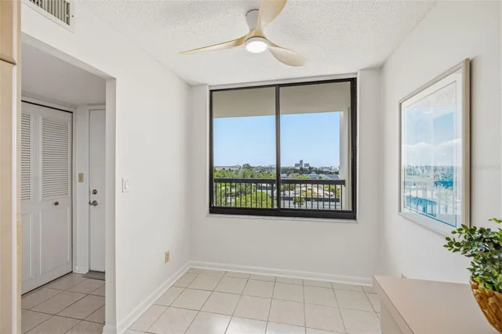 Eating area in kitchen