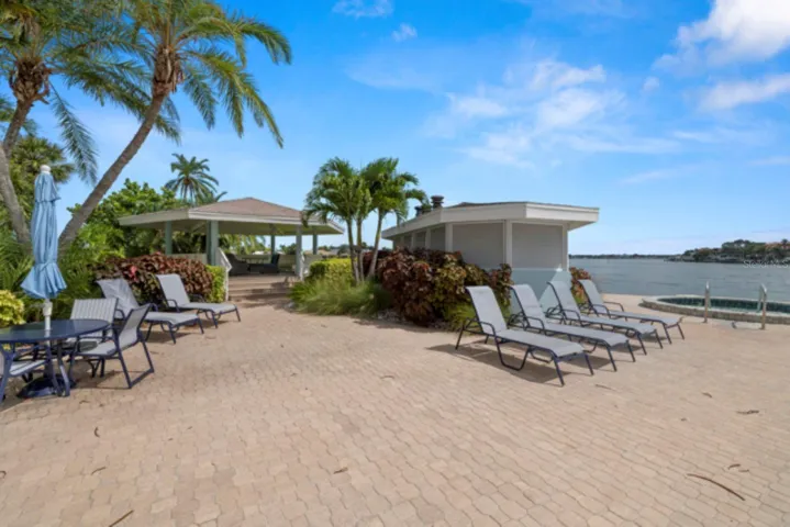 gazebo and lower deck