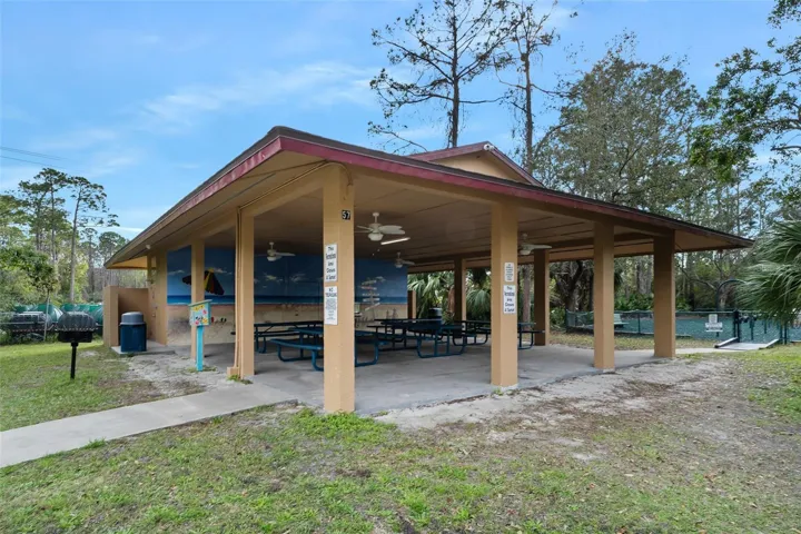 Breakaway Trails pavilion has a barbecue grill