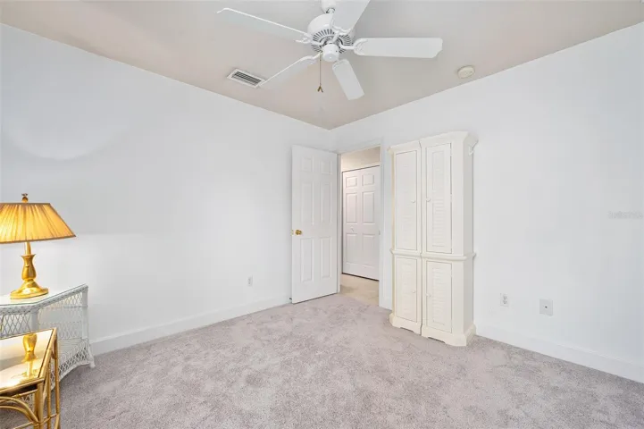 2nd bedroom, ceiling fan