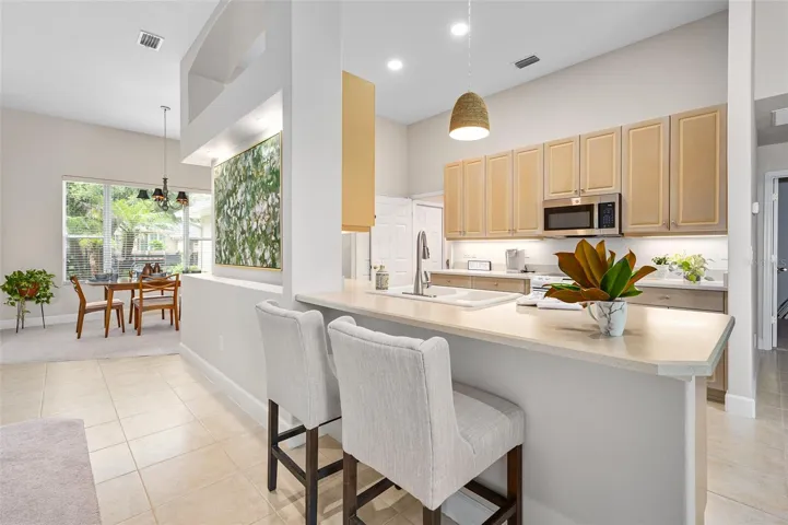 Breakfast bar