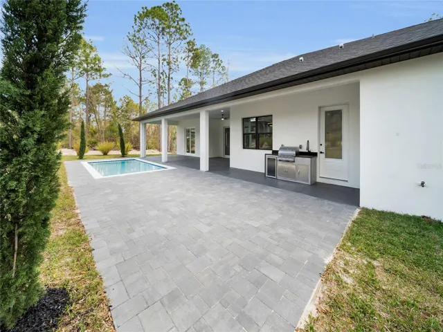 Covered lanai with paver patio