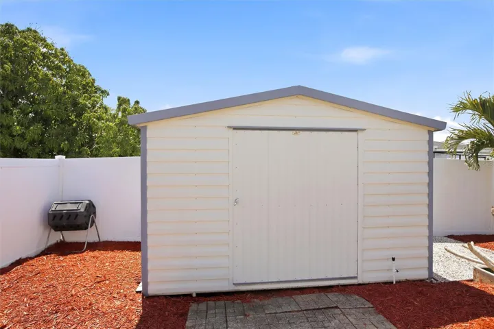 Shed