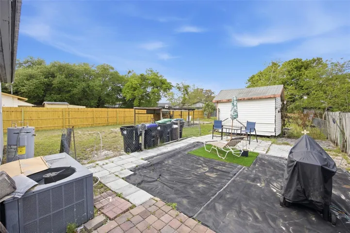 Outdoor with Laundry Space