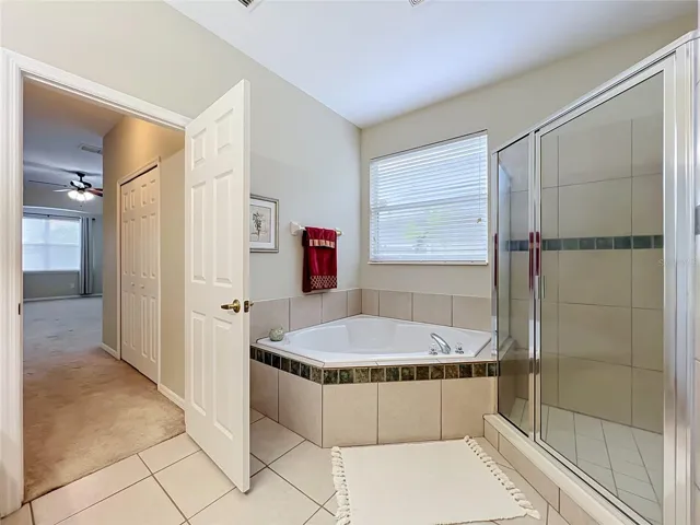 Garden tub and shower very neutral