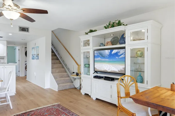 Large TV in L/R.