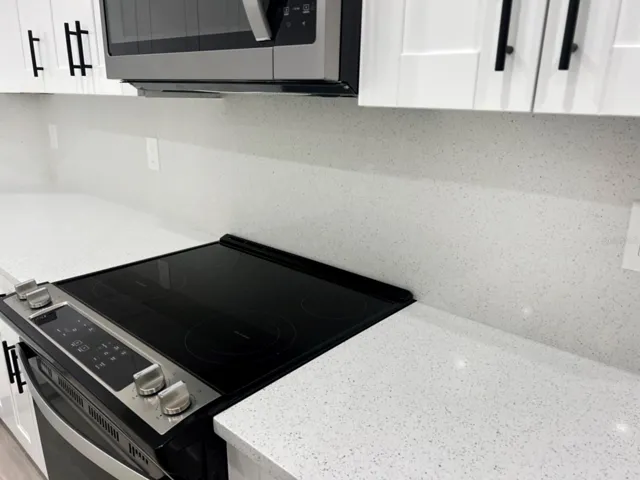 QUARTZ backsplash