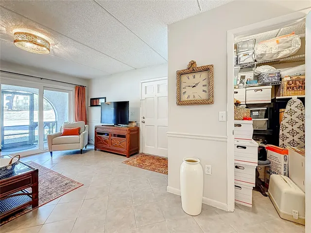 dining room/storage