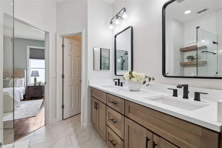 Newly renovated primary ensuite bathroom.