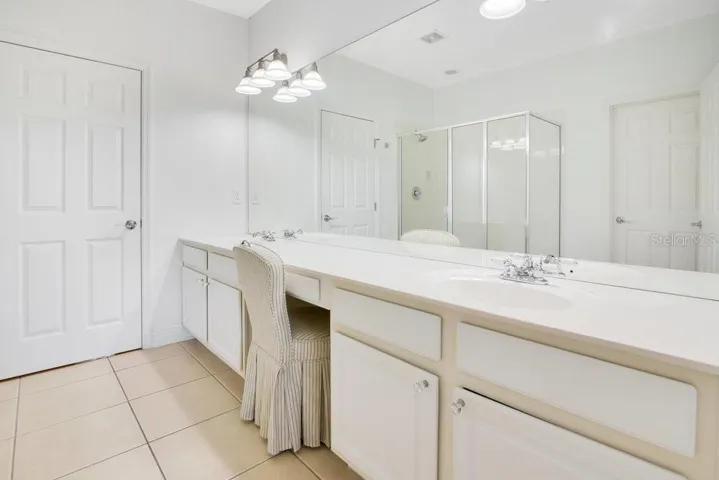 Ensuite with sitting space for makeup.