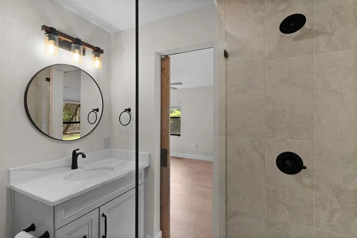 3rd bedroom bath