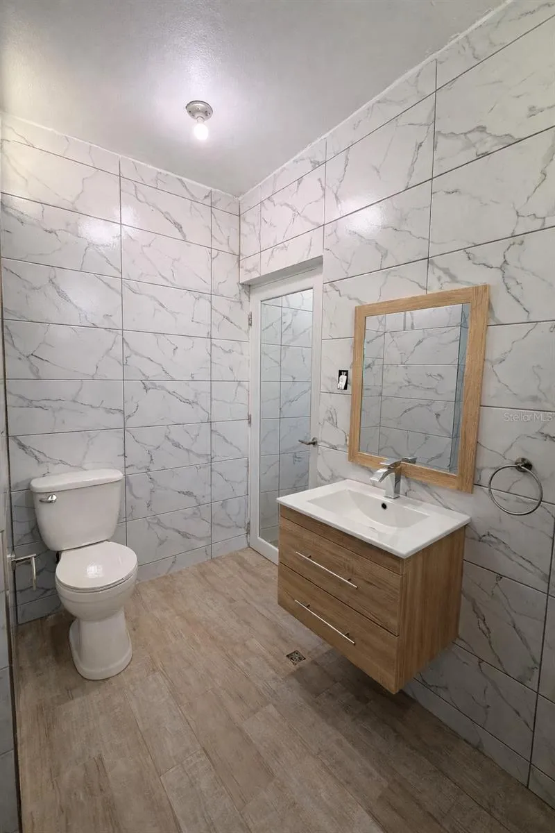 Unit 2 – Bathroom