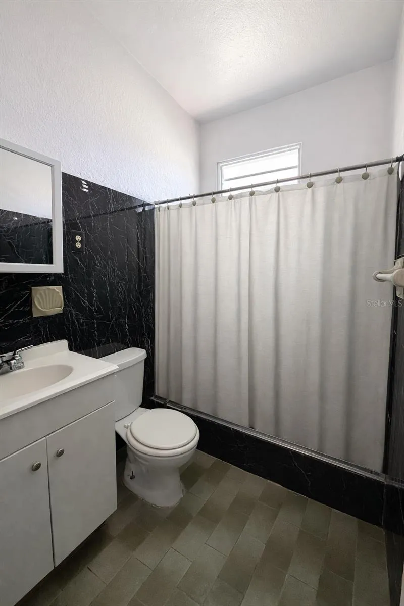 Unit 1 – Bathroom