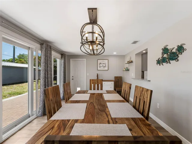 Dining room made for entertaining