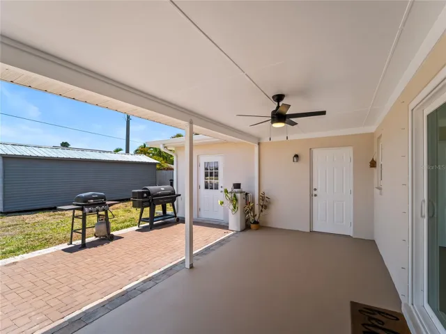 Spacious covered lanai