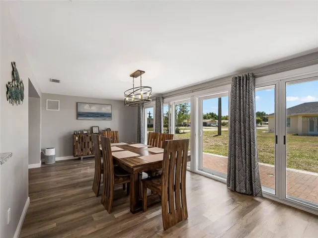 Dining room made for entertaining