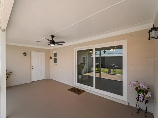 Spacious covered lanai