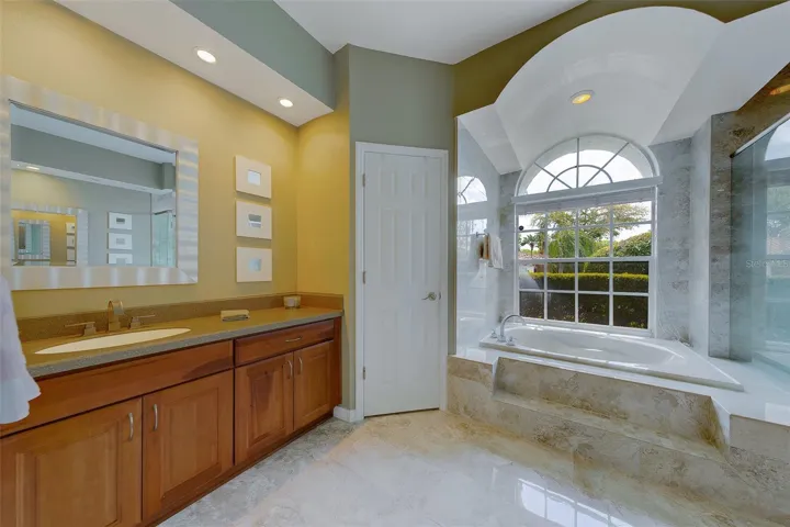 Master bath ensuite