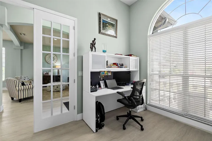 Office/Bedroom 4 with walk in closet
