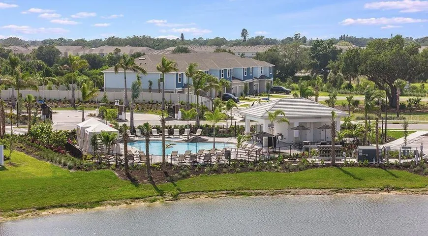 Vinterra Townhomes Community