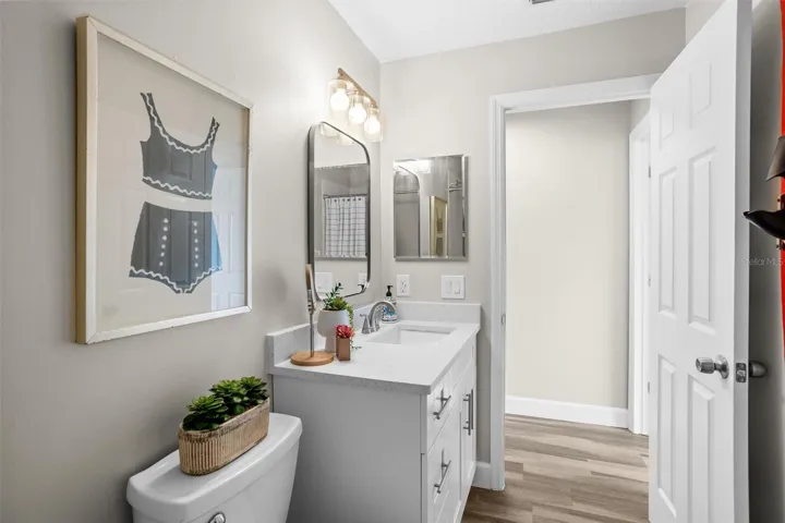 Alt view guest bath