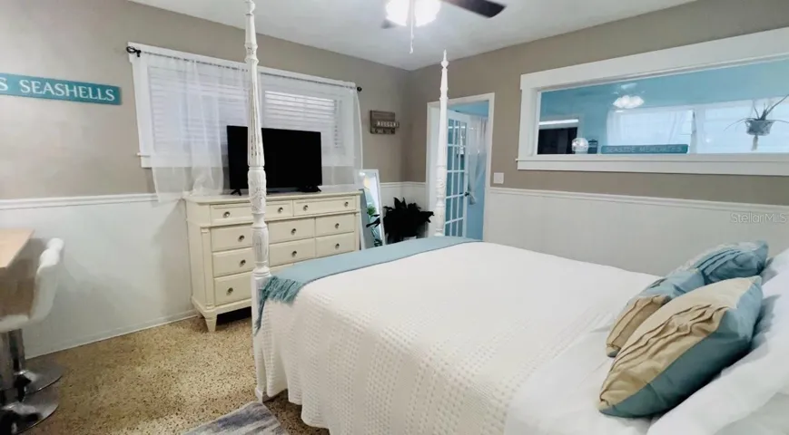 yellow studio back unit of 1760 wisconsin | 1761 Siesta Drive, 1760 & 1762 Wisconsin, Sarasota, FL 34239