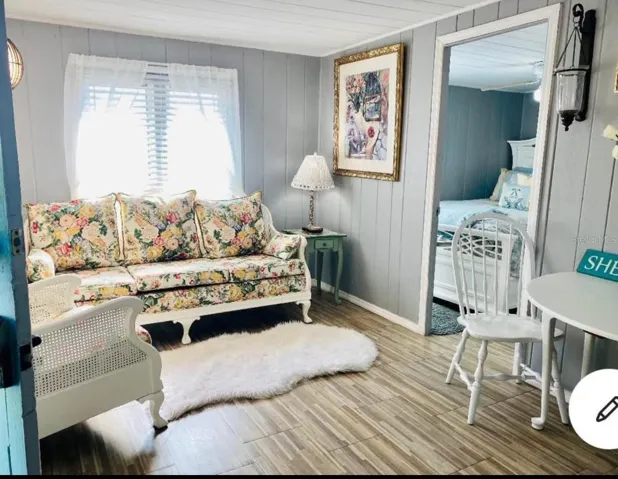 Middle Cottage | 1761 Siesta Drive, 1760 & 1762 Wisconsin, Sarasota, FL 34239