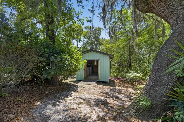 Storage she / workshop