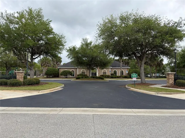 parking at the clubhouse for guests