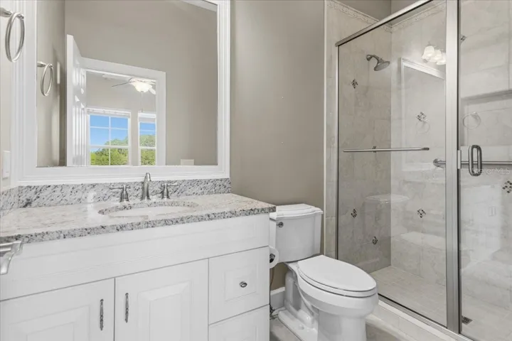 Bathroom #3 (upstairs)
