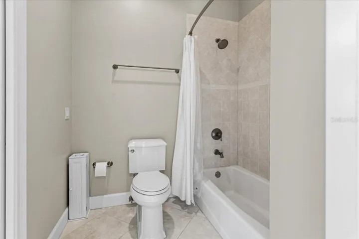 Jack & Jill bathroom (upstairs)