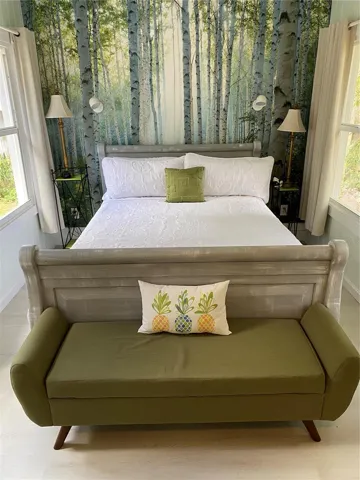 MASTER BED