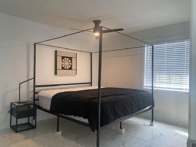 Primary bedroom with bath en suite