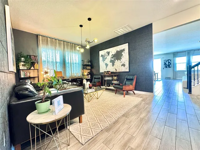 Flex Room (Lounge, Formal Dining Room or Office)