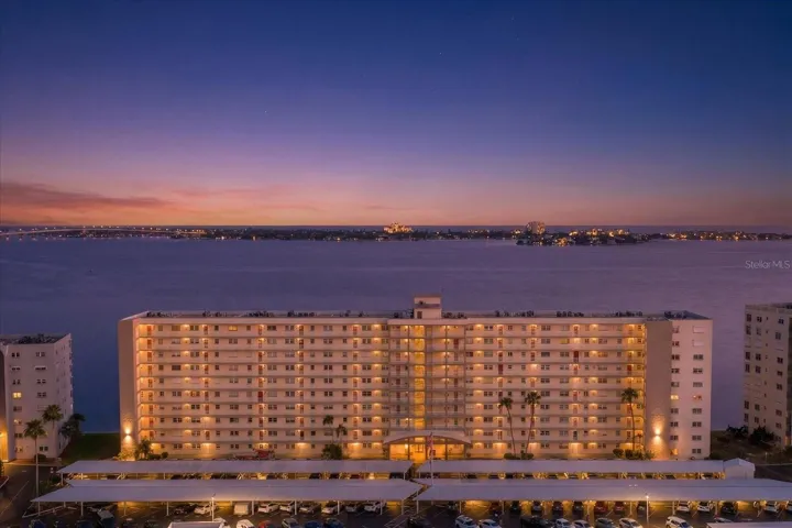 180 degree water views over the intercoastal waterway provide spectacular sunsets and the landmark Don Cesar Hotel is directly across from the Diplomat.