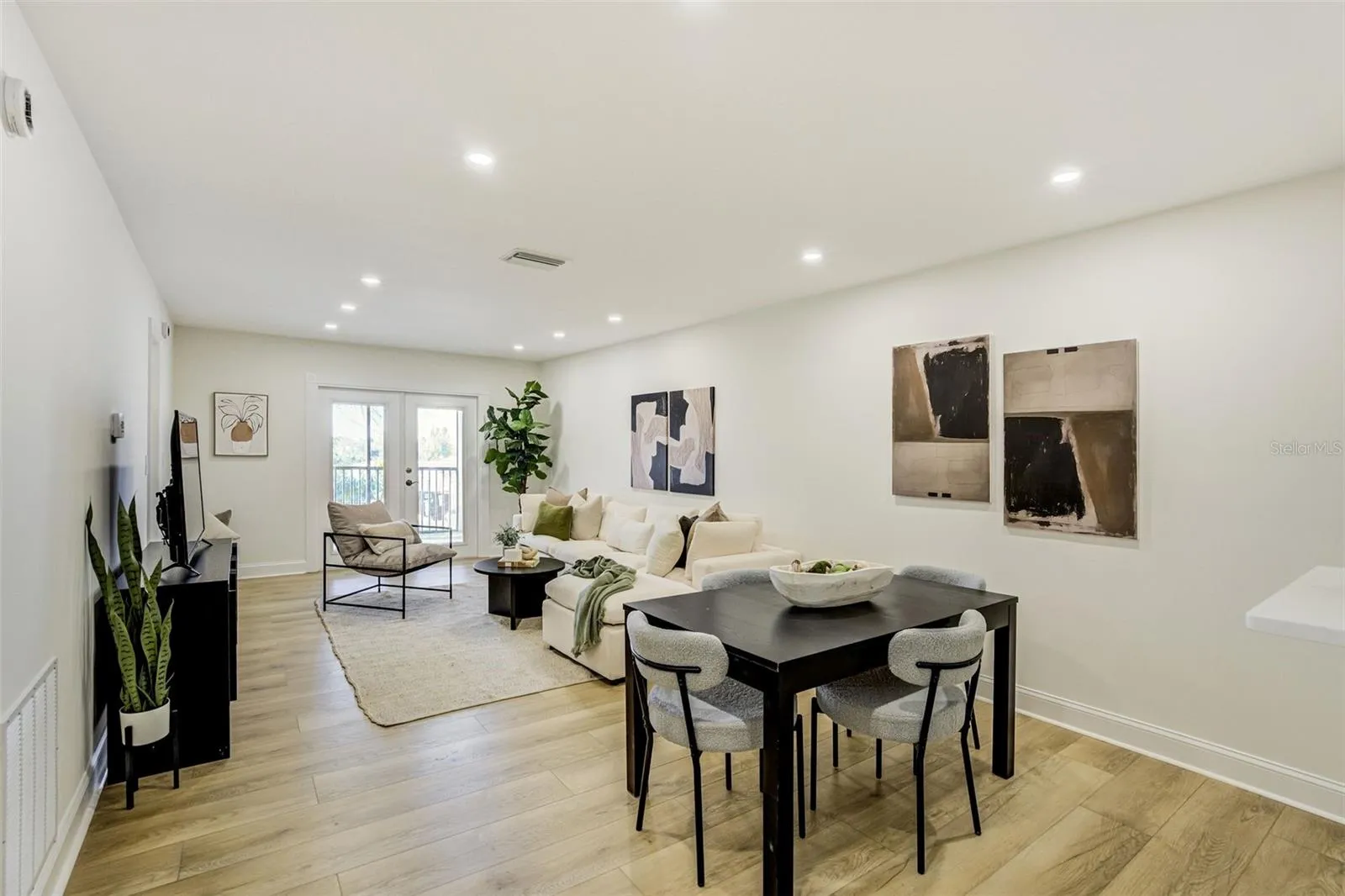 Living/Dining Combo