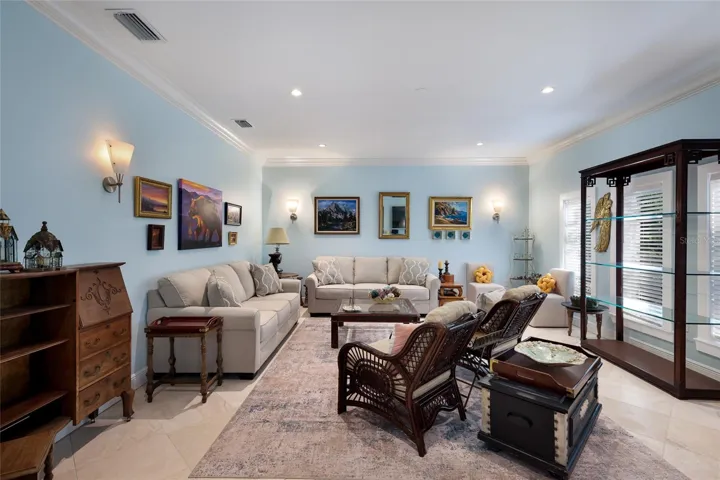 2nd Living Room
