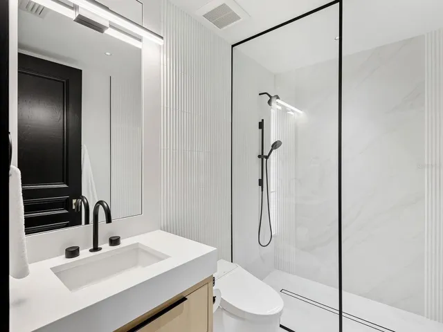 Ensuite Guest Bathroom