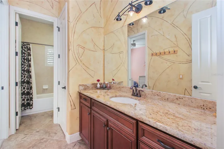 2nd bathroom