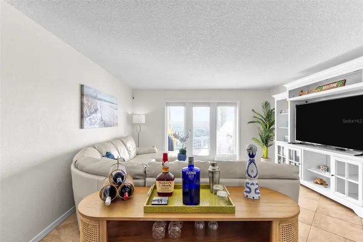 Dining / Living Room
