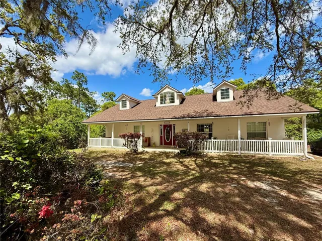 Front of home with circular drive