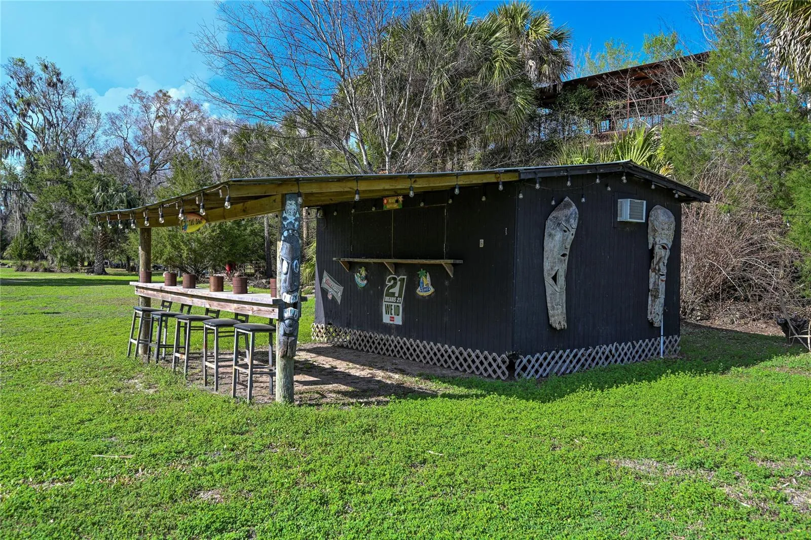 Tiki Bar