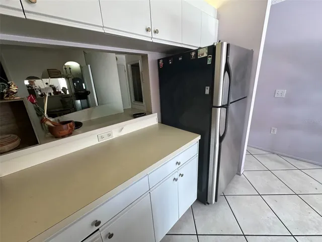 Kitchen b