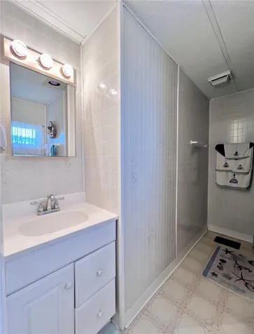 Primary private bathroom