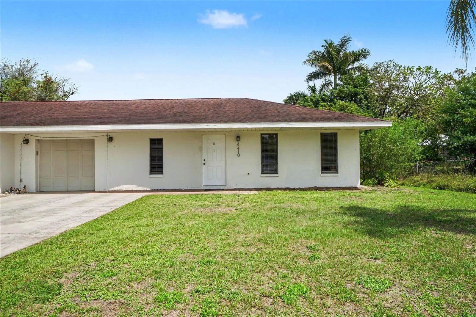 2210 Iris way - Right side (No garage, but shed included in back)