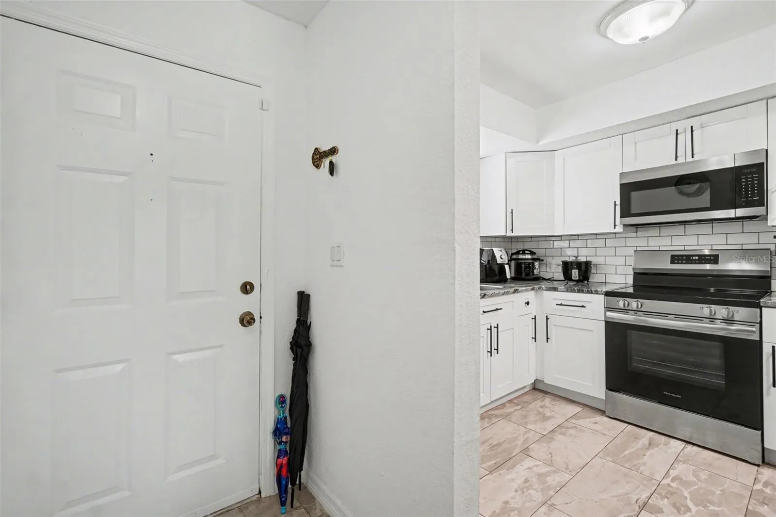 2208 Iris way