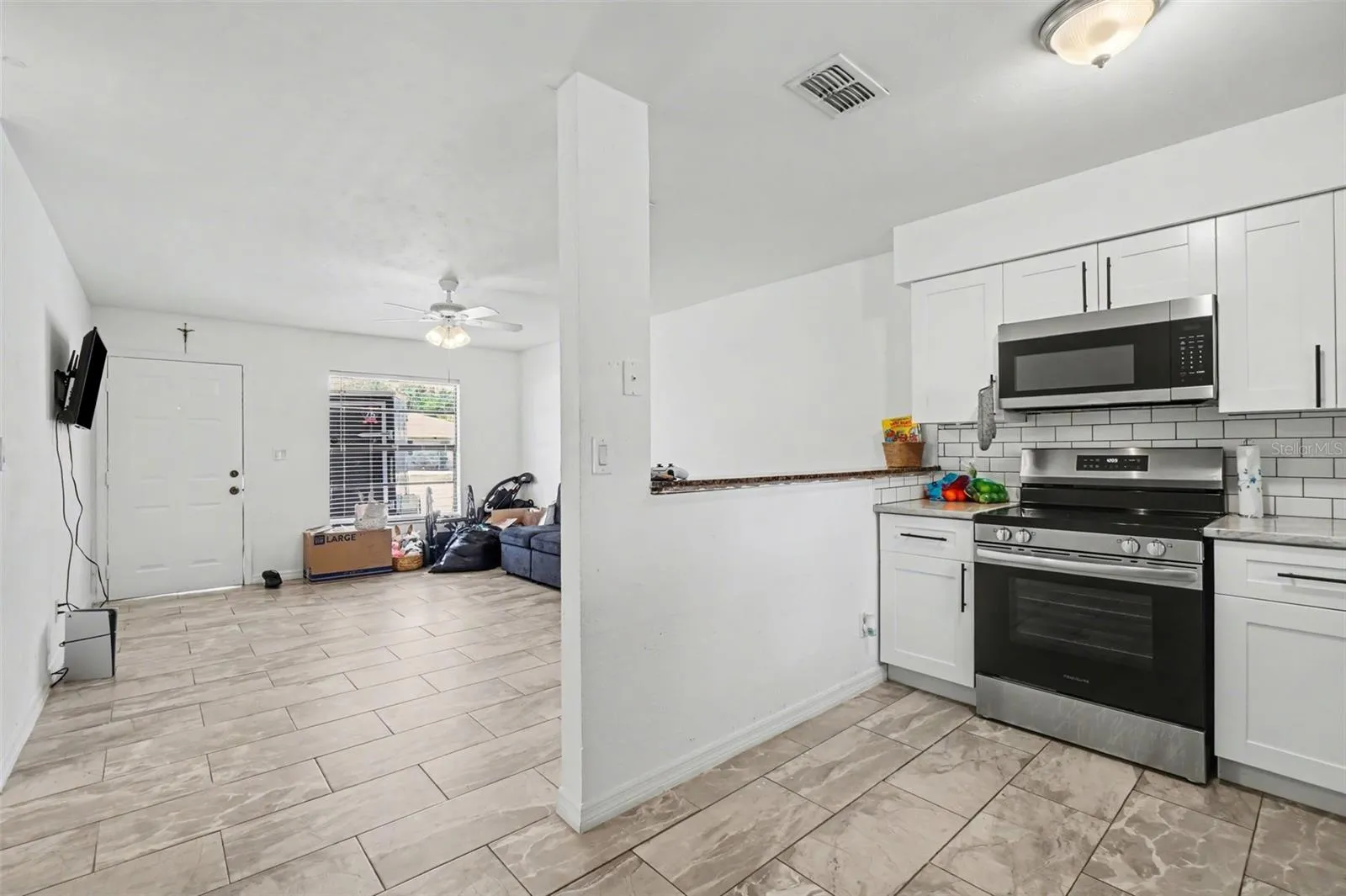 2210 Iris way