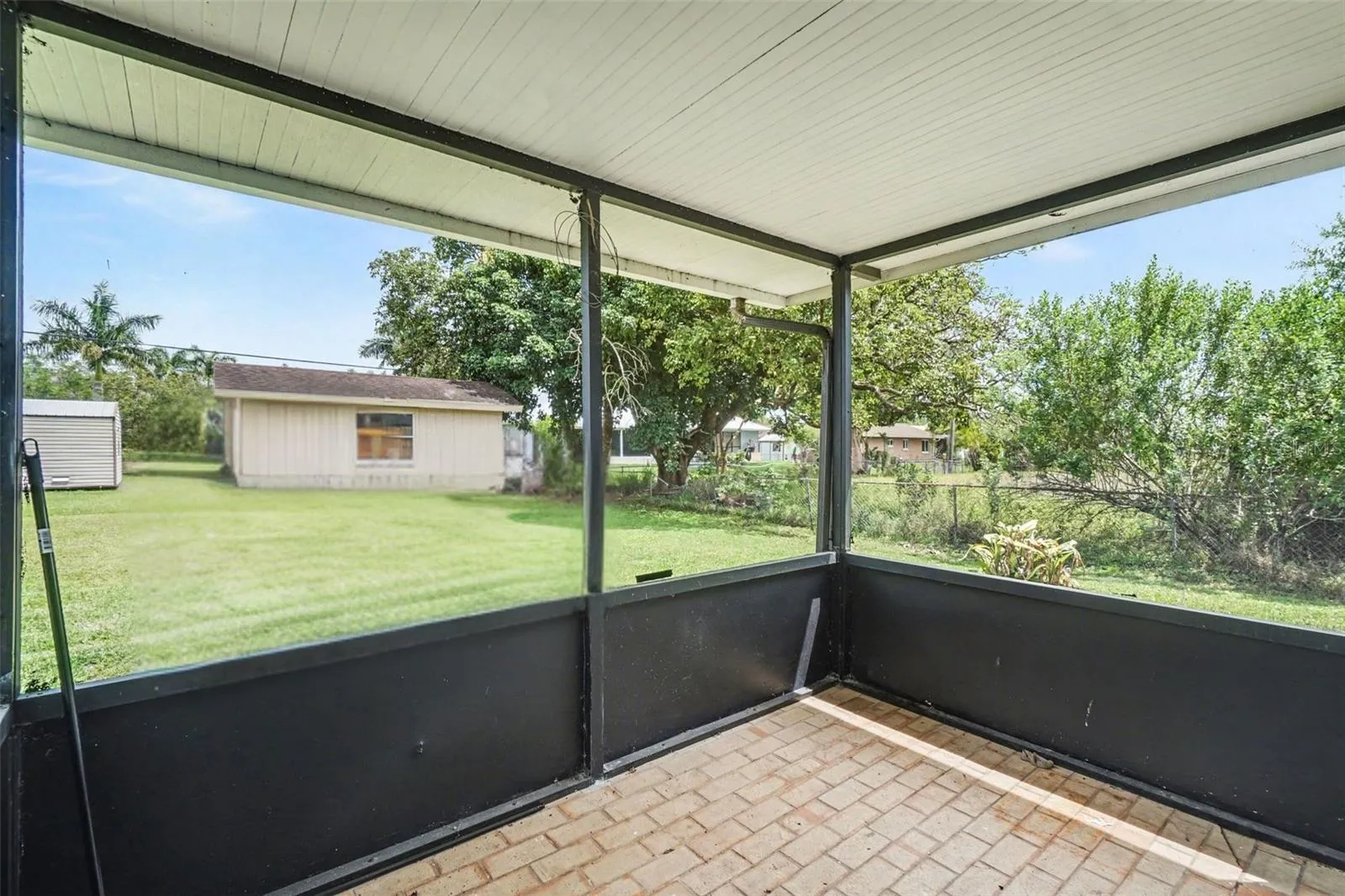 2210 Iris way