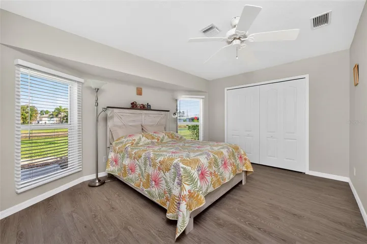 Guest bedroom #3 - your guests won't want to leave!